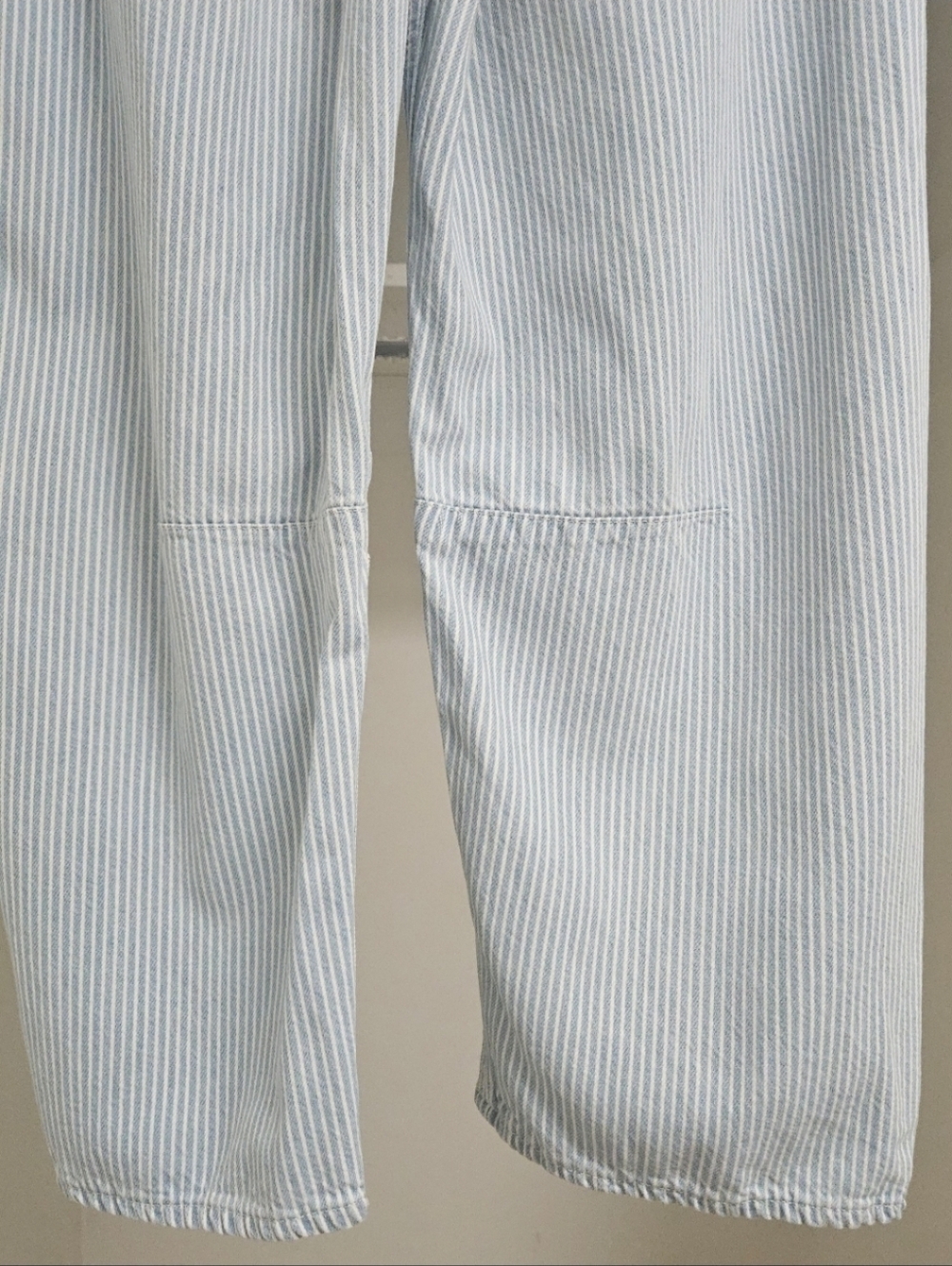 GAP MID- RISE ULTRA SOFT EASY HORSESHOE JEANS RAILROAD STRIPE BLUE LARGE - Picture 6 of 10